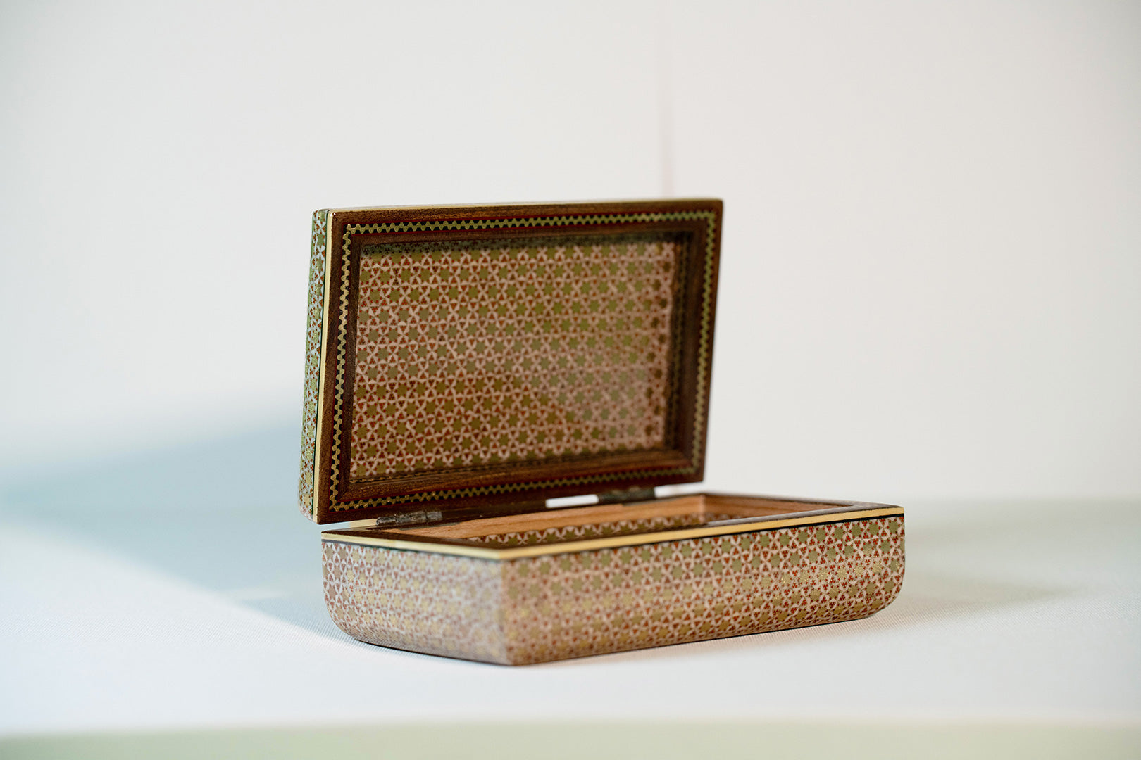 Khatam Box M